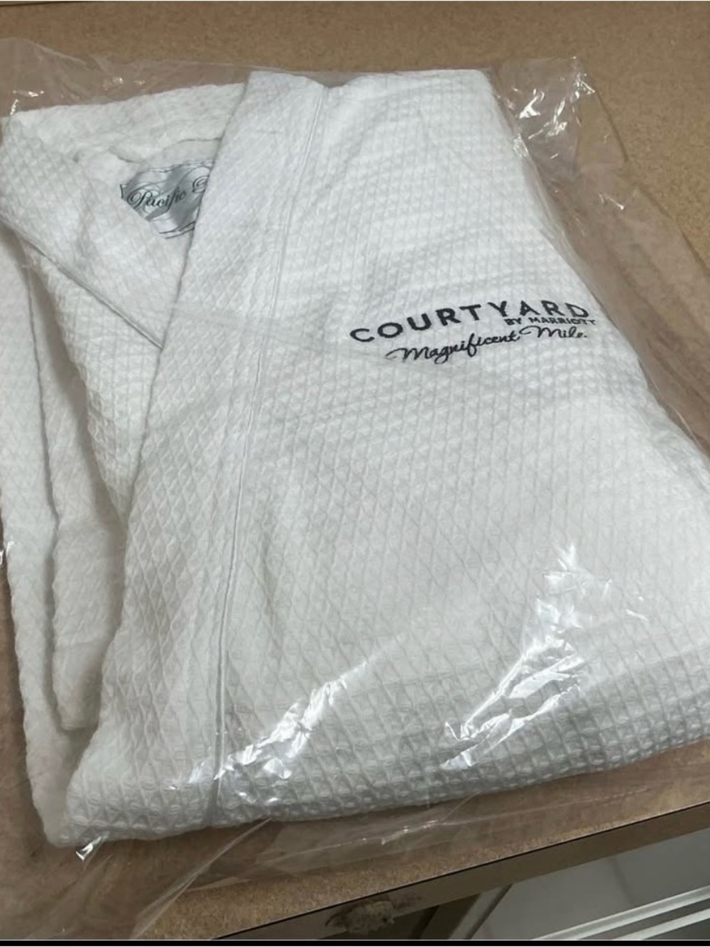 White Waffle Kimono Bath Robe with Pockets - Picture 4 of 5